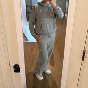 The North Face Evolution Hoodie and Sweatpants Set